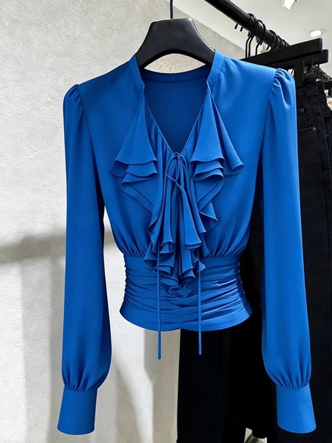 Chemisier bleu roi à volants,  - Women Formal Blouses For Evening Wear avis et prix